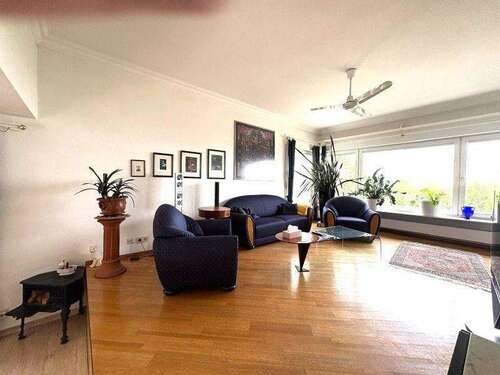 Foto - Haus zum Kaufen in Leinfelden-Echterdingen 650.000,00 € 190 m²