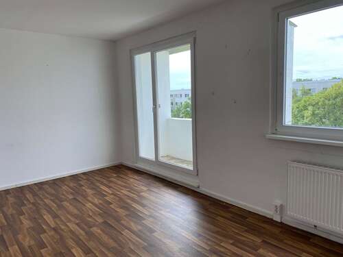 Foto - Wohnung zum Mieten in Halle (Saale) 339,00 € 57.31 m²