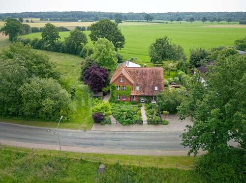 Foto - Haus zum Kaufen in Wentorf A.S. 999.999,00 € 444.58 m²