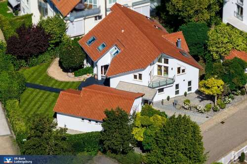 Foto - Haus zum Kaufen in Schwieberdingen 1.490.000,00 € 355 m²