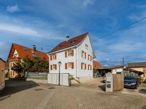 Foto - Haus zum Kaufen in Teningen 490.000,00 € 215 m²