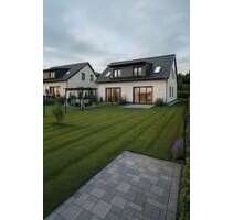 Haus zum Mieten in Potsdam 2.178,75 € 124.5 m²