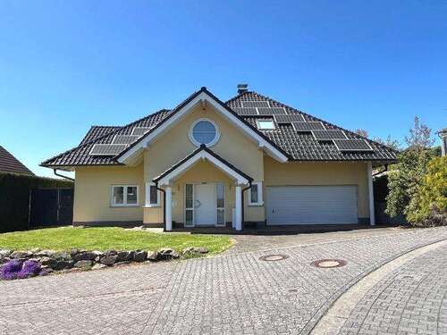 Foto - Haus zum Kaufen in Montabaur 775.000,00 € 200 m²
