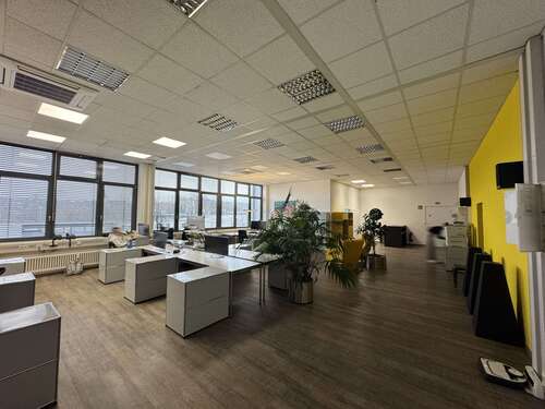 Foto - Büro in Leingarten 3.000,00 € 560 m²