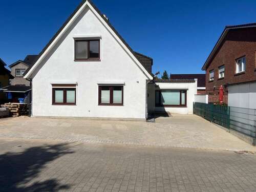 Foto - Haus zum Mieten in Henstedt-Ulzburg 1.750,00 € 122 m²