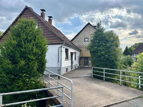 Foto - Haus zum Kaufen in Hessisch Oldendorf Fischbeck (Weser) 179.500,00 € 300 m²