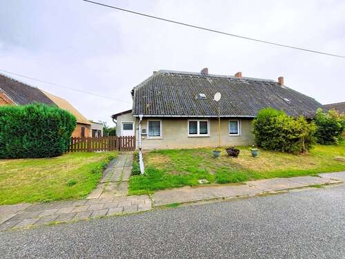 Foto - Haus zum Kaufen in Burow Hermannshöhe 99.000,00 € 140 m²