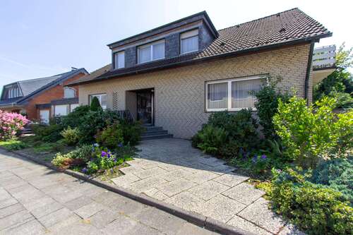 Foto - Haus zum Kaufen in Grevenbroich 595.000,00 € 257 m²
