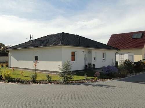 Foto - Haus zum Kaufen in Borna 299.800,00 € 80 m²