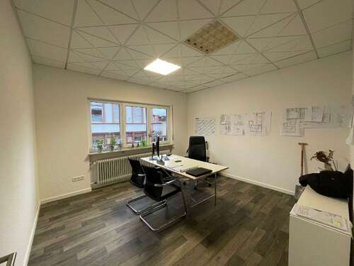 Foto - Büro in Maikammer 800,00 € 80 m²