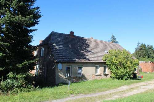 Foto - Haus zum Kaufen in Lindetal Bredenfelde 79.000,00 € 130 m²