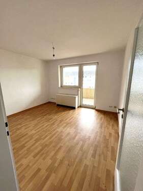 Foto - Wohnung zum Mieten in Neutraubling 319,00 € 35.16 m²
