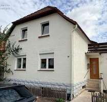 Haus zum Kaufen in Einbeck 225.000,00 € 235 m²