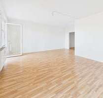 Wohnung zum Mieten in Chemnitz 451,00 € 80.61 m²