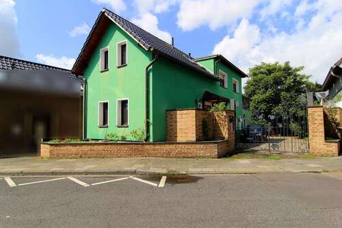 Foto - Haus zum Kaufen in Köln Rondorf 1.700.000,00 € 364 m²