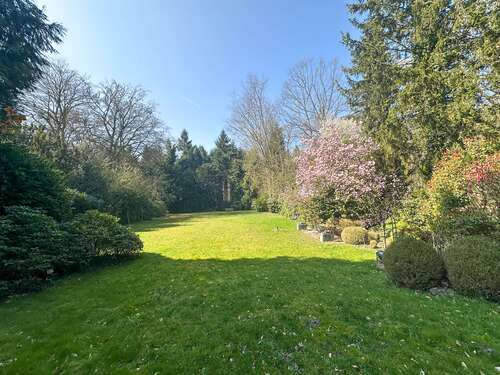 Foto - Grundstück zu verkaufen in Meerbusch 2.990.000,00 € 2629 m²