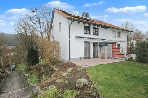 Foto - Haus zum Kaufen in Buch am Erlbach 475.000,00 € 127.06 m²