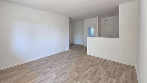 Foto - Wohnung zum Mieten in Zwickau 359,10 € 57 m²