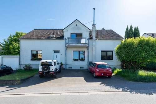 Foto - Haus zum Kaufen in Essen Burgaltendorf 879.000,00 € 437.8 m²