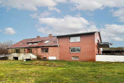 Foto - Haus zum Kaufen in Sassenburg 149.000,00 € 230.21 m²