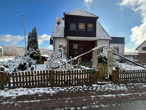 Foto - Haus zum Kaufen in Holzminden Neuhaus 49.000,00 € 128 m²