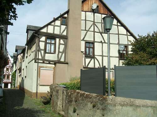 Foto - Haus zum Kaufen in Pünderich 49.000,00 € 180 m²