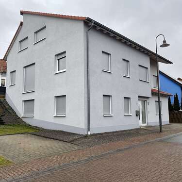 Foto - Haus zum Mieten in Katzweiler 2.650,00 € 320 m²