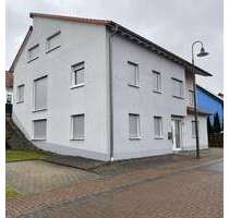 Haus zum Mieten in Katzweiler 2.650,00 € 320 m²
