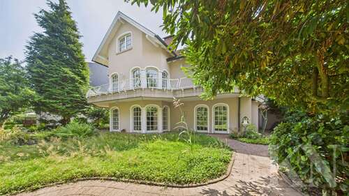 Foto - Haus zum Kaufen in Saarbrücken 549.000,00 € 349.37 m²