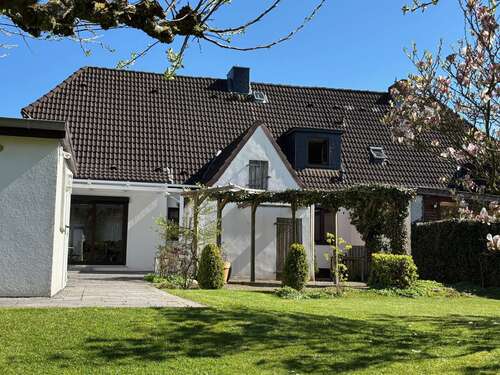 Foto - Haus zum Kaufen in Neustadt in Holstein 386.000,00 € 135 m²