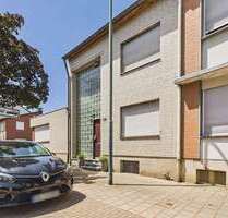 Haus zum Kaufen in Düren Merken 329.000,00 € 200 m² - Düren / Merken
