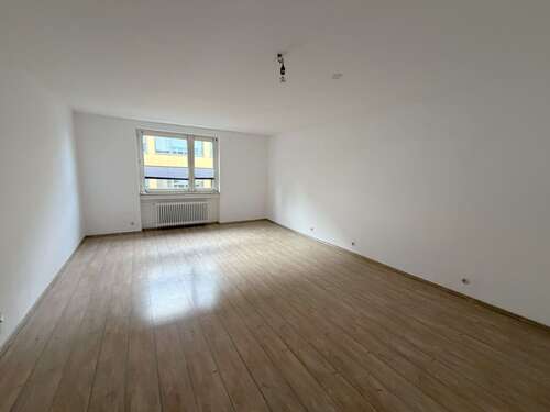 Foto - Wohnung zum Mieten in Frankfurt am Main 850,00 € 80 m²