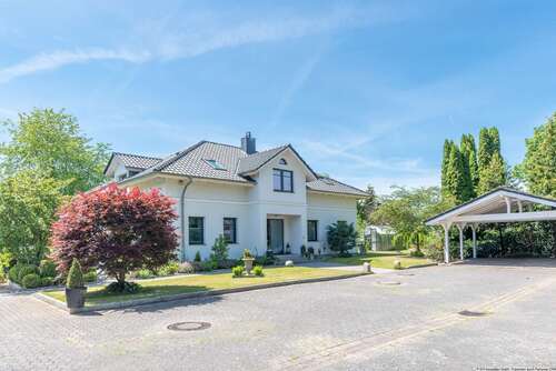 Foto - Haus zum Kaufen in Altenholz 1.350.000,00 € 250 m²