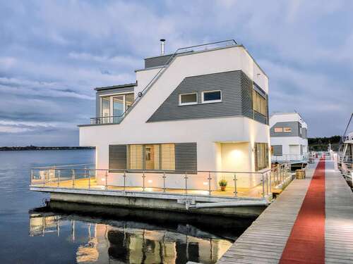 Foto - Haus zum Kaufen in Bitterfeld-Wolfen 1.400.000,00 € 184 m²