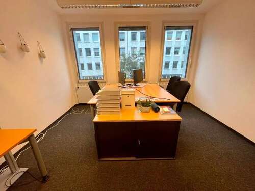 Foto - Büro in Köln 700,00 € 36 m² - 700,00&nbsp;EUR Kaltmiete, ca.&nbsp; 36,00&nbsp;m&sup2;