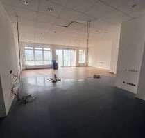 Einzelhandel in Düsseldorf 2.500,00 € 128 m²