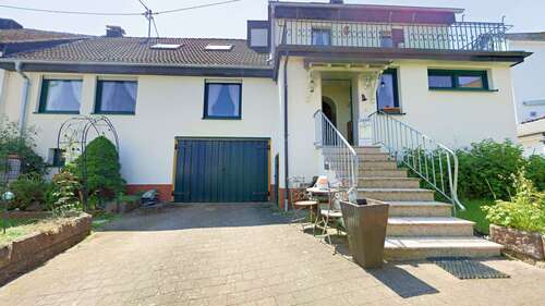 Foto - Haus zum Kaufen in Uersfeld 229.000,00 € 182.6 m²