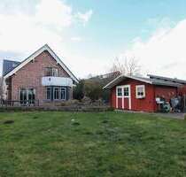 Haus zum Kaufen in Barmstedt 735.000,00 € 223.13 m²