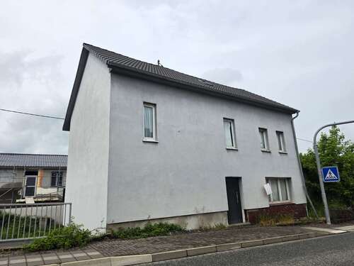Foto - Haus zum Kaufen in Roth 170.000,00 € 180 m²