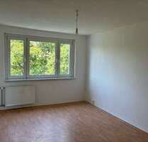 Wohnung zum Mieten in Halle (Saale) 353,00 € 60.71 m²