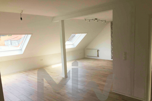 Foto - Wohnung zum Mieten in Hauptstuhl 800,00 € 89 m²