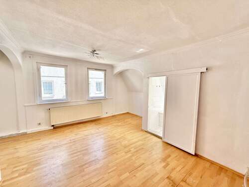 Foto - Haus zum Kaufen in Winnenden 349.000,00 € 235 m²