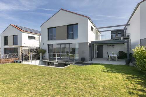 Foto - Haus zum Kaufen in Oberdischingen 899.000,00 € 185.82 m²