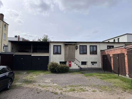 Foto - Halle in Lübeck 400,00 € 100 m²