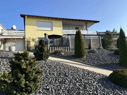 Foto - Haus zum Kaufen in Niederzissen 350.000,00 € 151.19 m²