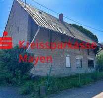 Haus zum Kaufen in Lonnig 99.000,00 € 190 m²