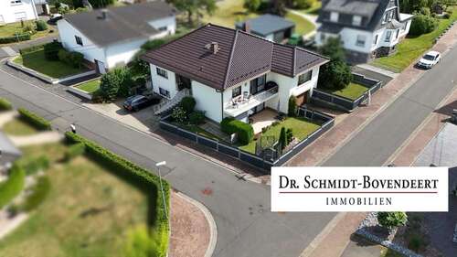 Foto - Haus zum Kaufen in Elsoff 339.000,00 € 250 m²