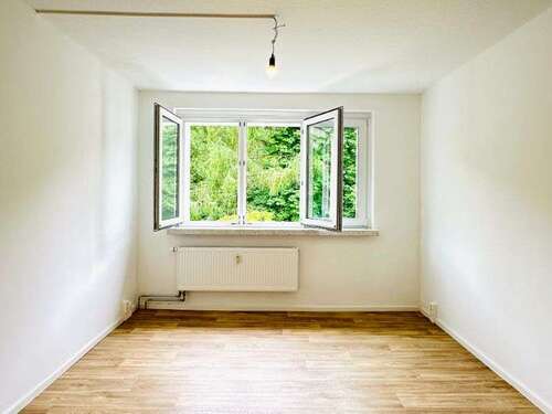 Foto - Wohnung zum Mieten in Freital 276,44 € 41.26 m²