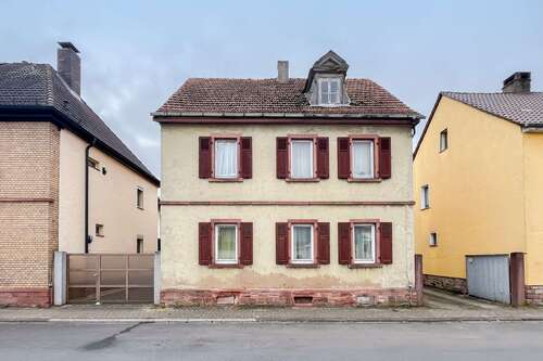 Foto - Haus zum Kaufen in Kleinwallstadt 149.000,00 € 150 m²