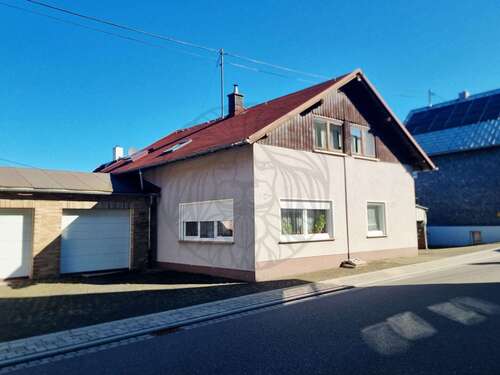 Foto - Haus zum Kaufen in Stein-Neukirch 159.000,00 € 145 m²